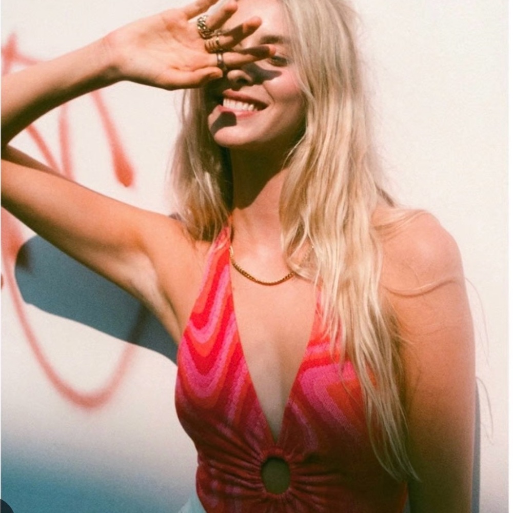 Zara Vibrant Pink Crop Top